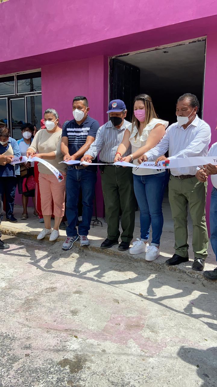 Inaugura alcaldesa capitalina Mildred Vergara obras en Atempan y Chimalpa 