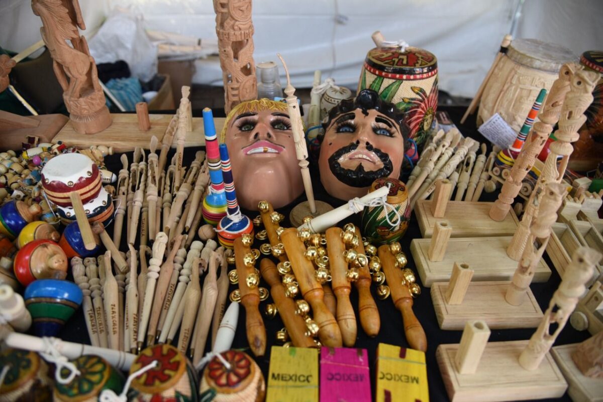 Otorga Ayuntamiento de Tlaxcala espacio inmejorable para que artesanos comercialicen sus productos 