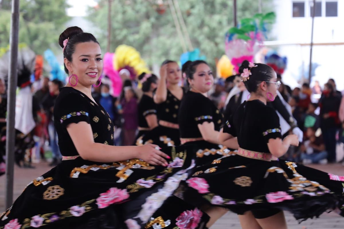 Feria Chiautempan 2023 de llevó a cabo un exitoso y colorido Festival de Camadas de Huehues.