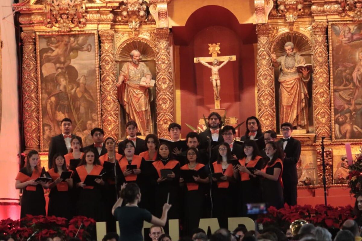 El coro y la orquesta de la Universidad de las Américas, Puebla