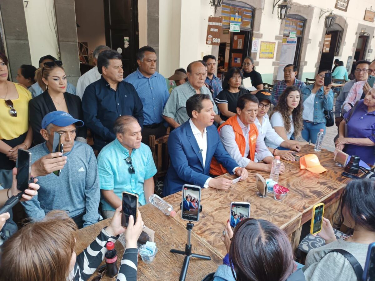 Luis Antonio Herrera, ofreció esta mañana una rueda de prensa para ratificar su candidatura a la presidencia municipal