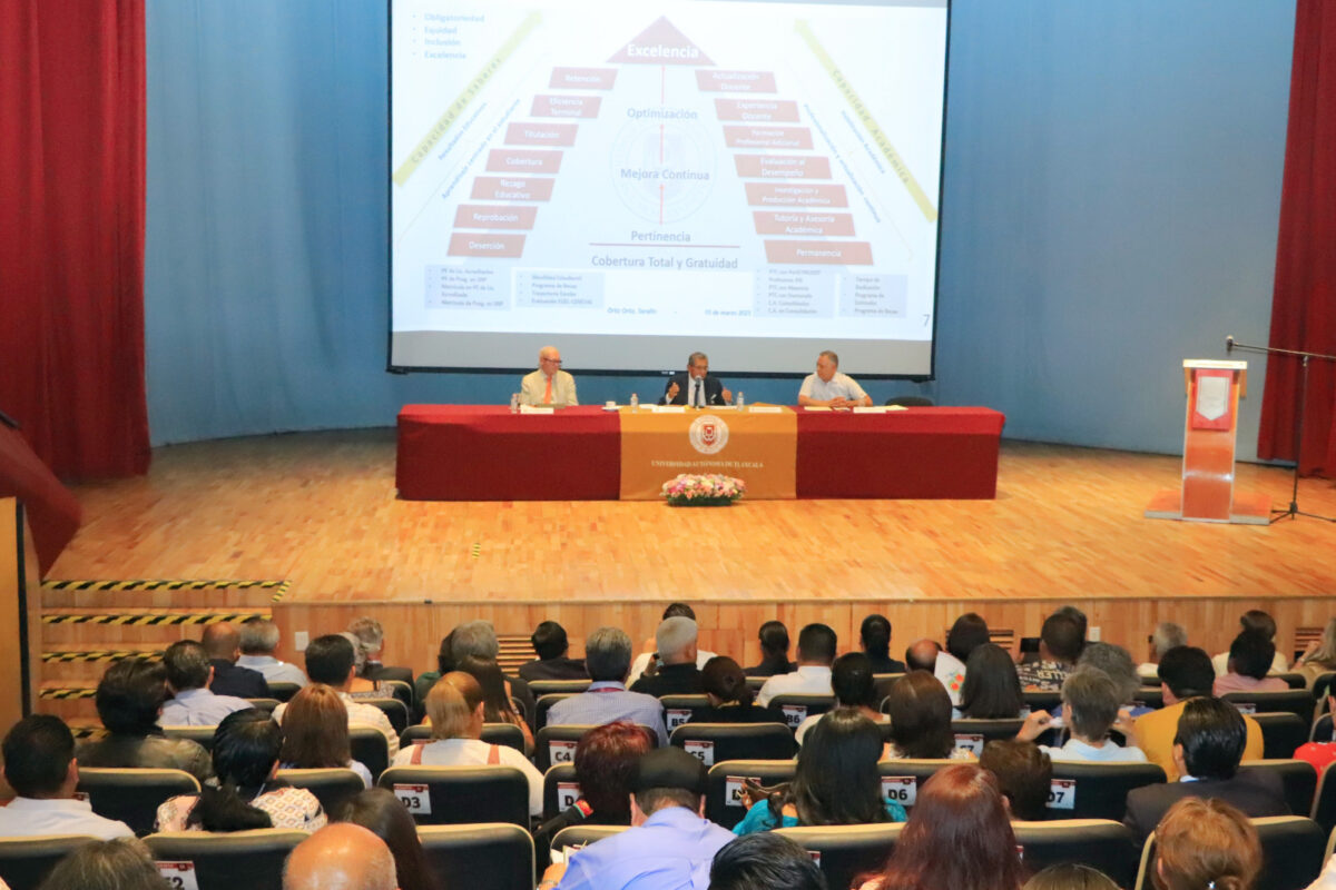 Inicia taller de mejora continua en la UATx