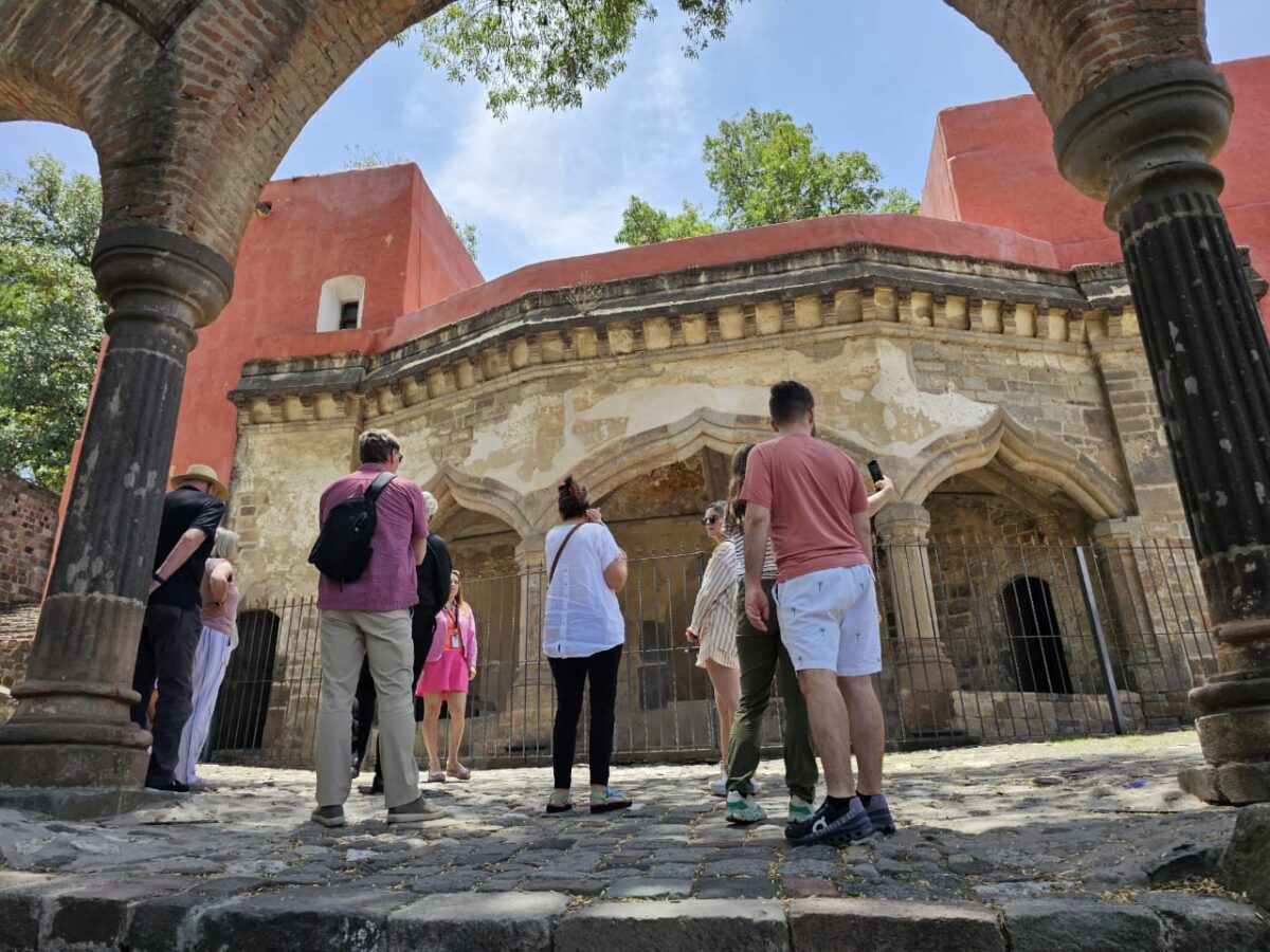 Turistas norteamericanos conocen principales atractivos de Tlaxcala Capital