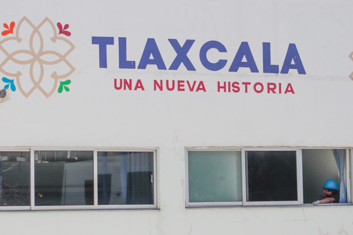 Inician trabajos de demolición en el interior del antiguo hospital general, Miguel Lima Ramírez
