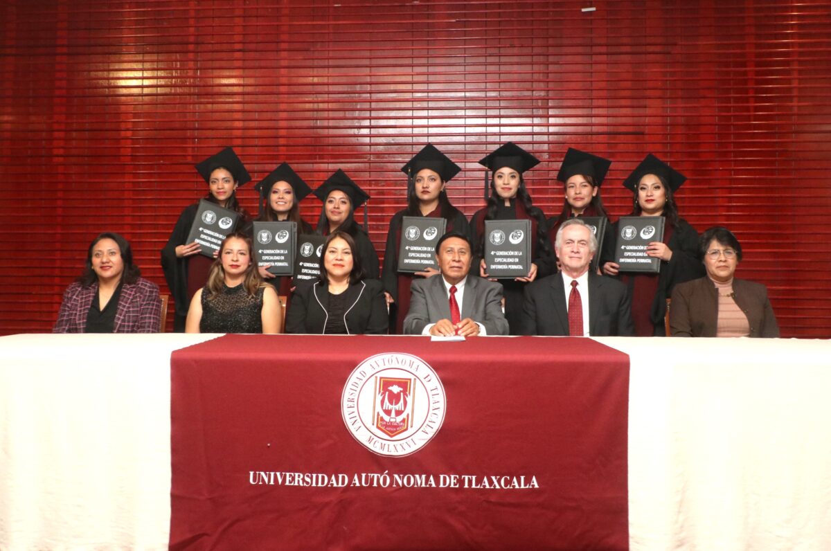 Gradúa la UATx a nueva generación de especialistas en Enfermería Perinatal