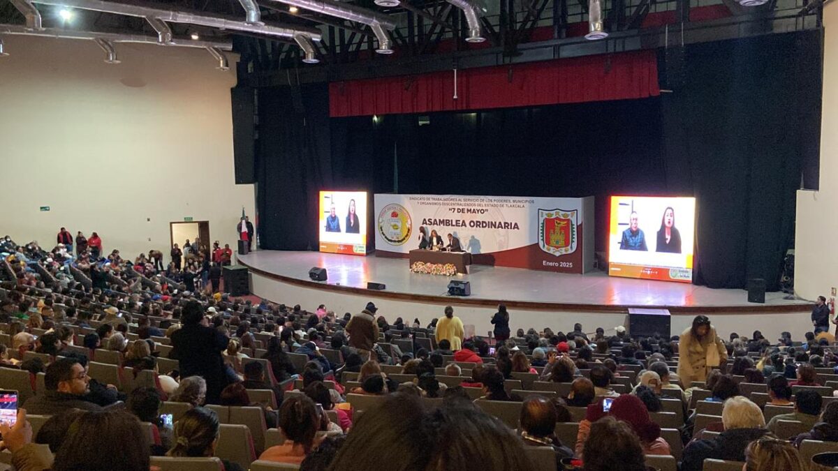 Integrantes del Sindicato 7 de Mayo, celebraron está mañana su primer informe de actividades