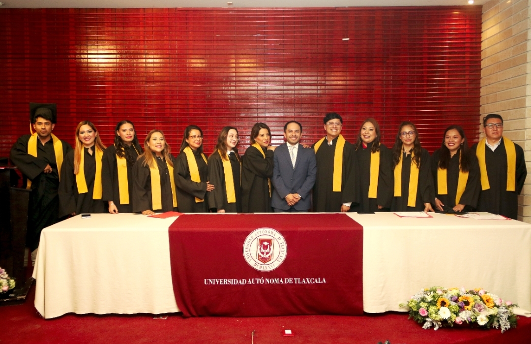 Egresan de la UATx nuevos especialistas en Salud Pública