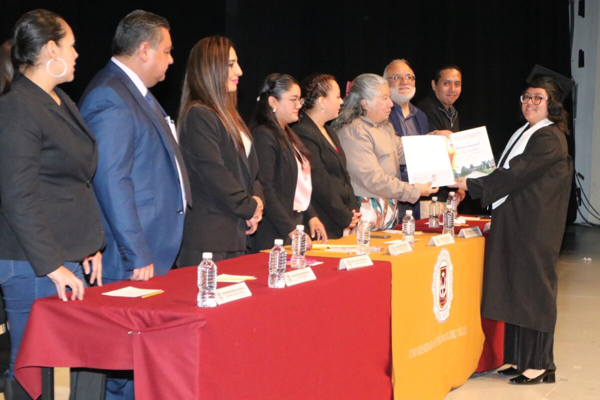 Gradúa Facultad de Trabajo Social a 220 estudiantes  de tres licenciaturas y de Maestría en Ciencias Sociales