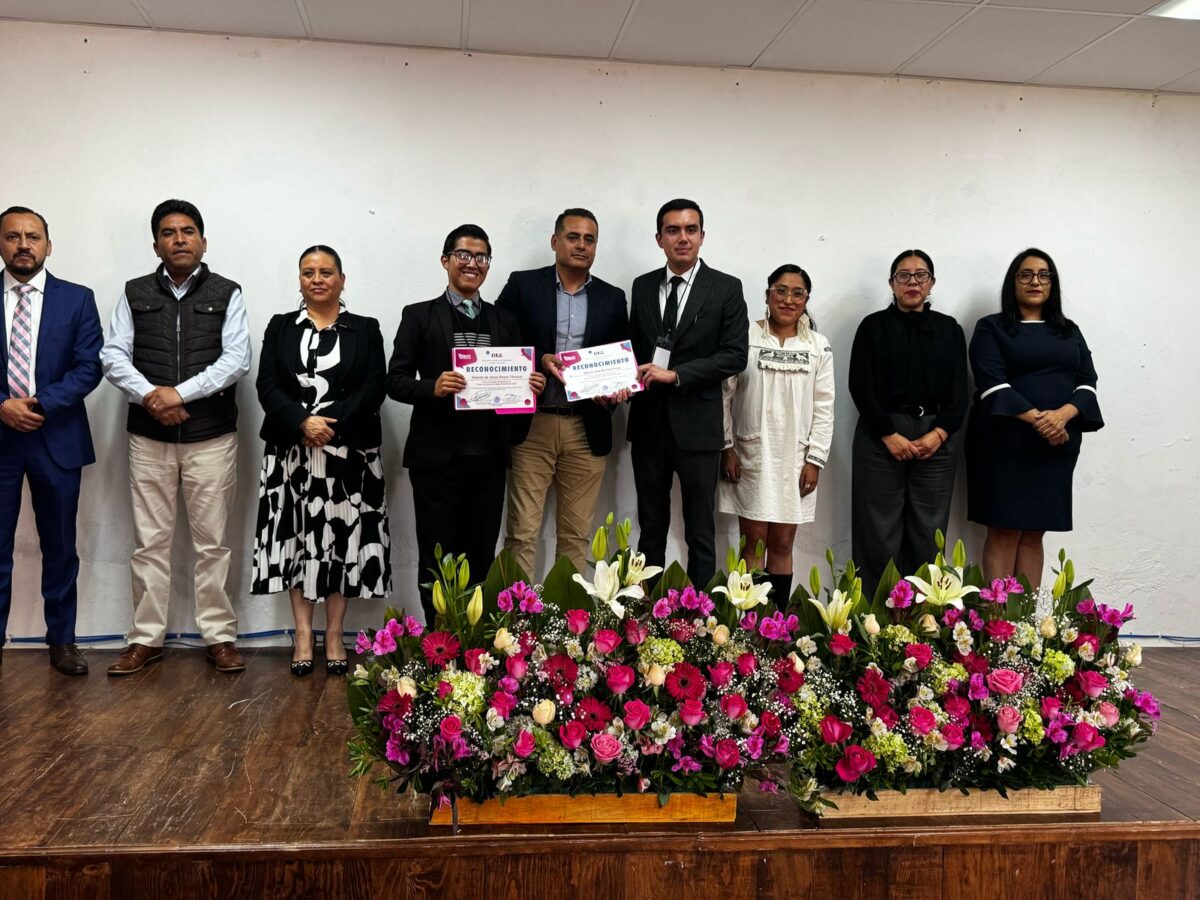 Estudiantes de la UATx ganan primer lugar en concurso de debate convocado por el ITE   