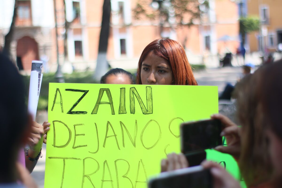 Comerciantes que se instalan a un lado del Zoológicq