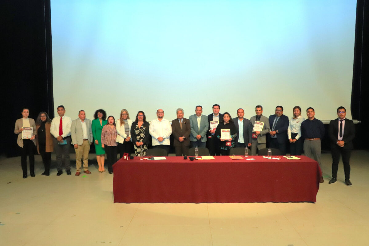 Presenta Ciencias de la Educación UATx su colección “Rutas Educativas Transdiciplinarias”