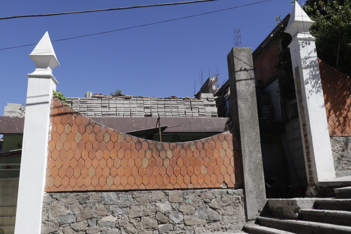 Vecinos de la comunidad Ocotlán, Tlaxcala, denunciaron que un vecino, en días pasados, durante la madrugada, cometió daños en uno de los arcos