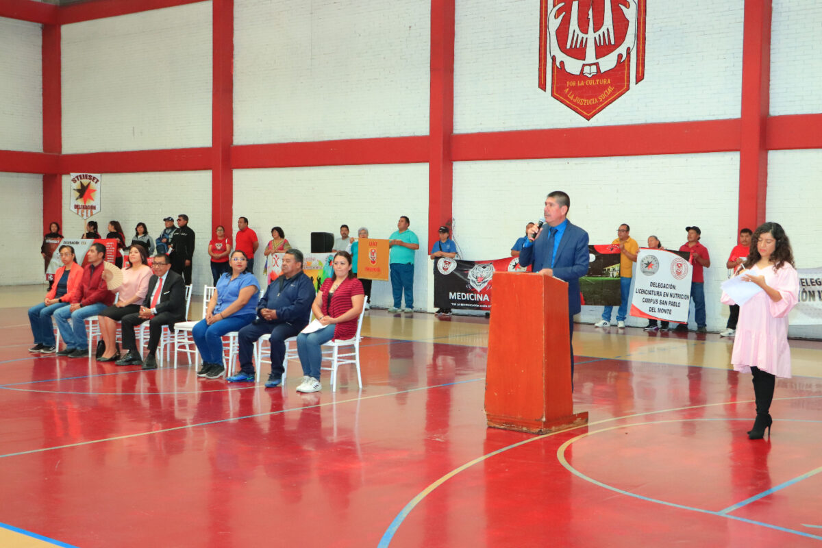 Elogia Rector de la UATx disposición del STEIESET para el logro de acuerdos