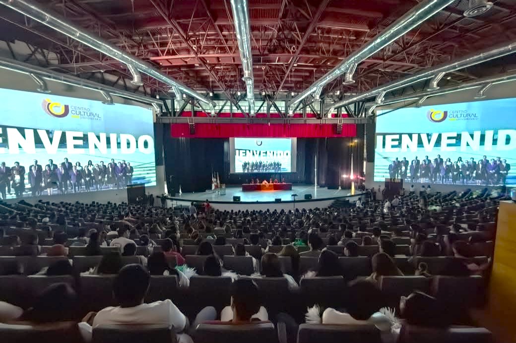 Da Rector bienvenida a estudiantes de nuevo ingreso a la UATx
