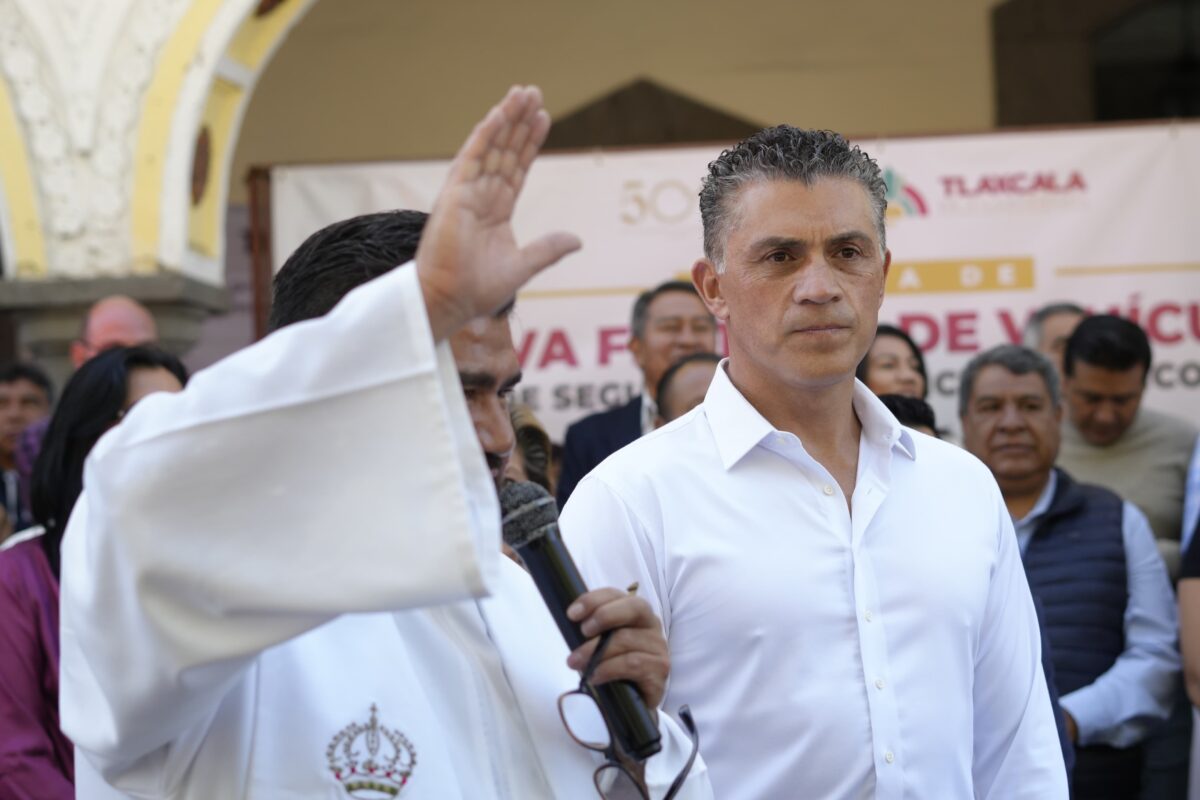 Entrega de vehículos del servicio público de limpieza y seguridad.