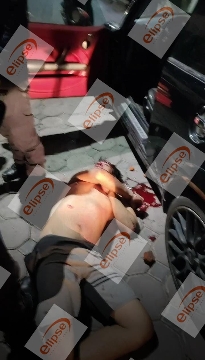 Propinan golpiza a vándalo en Xaloztoc que hizo desmanes en bar y provocó daños a vehículos