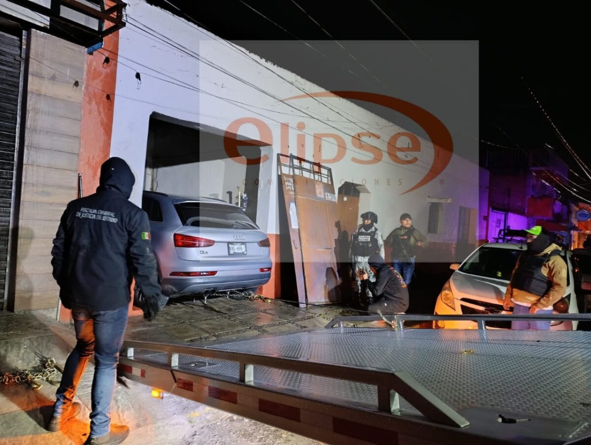 Aseguran vehículos de lujo del exrector de la UTT tras cateos en Apizaco
