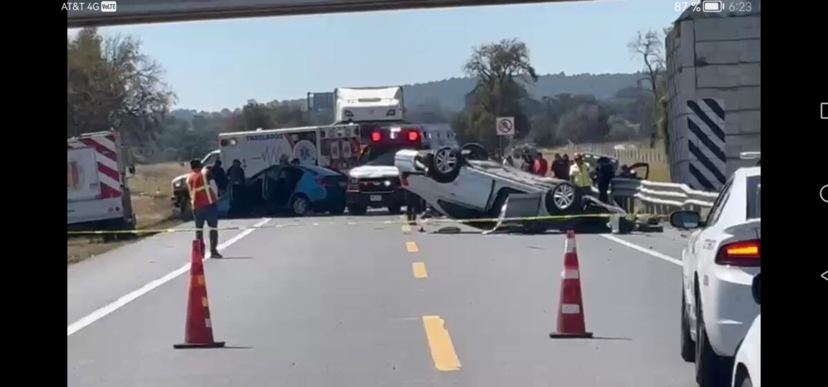 Choque frontal en la autopista de la muerte Amozoc-Perote deja dos víctimas y cierre total en Zitlaltepec