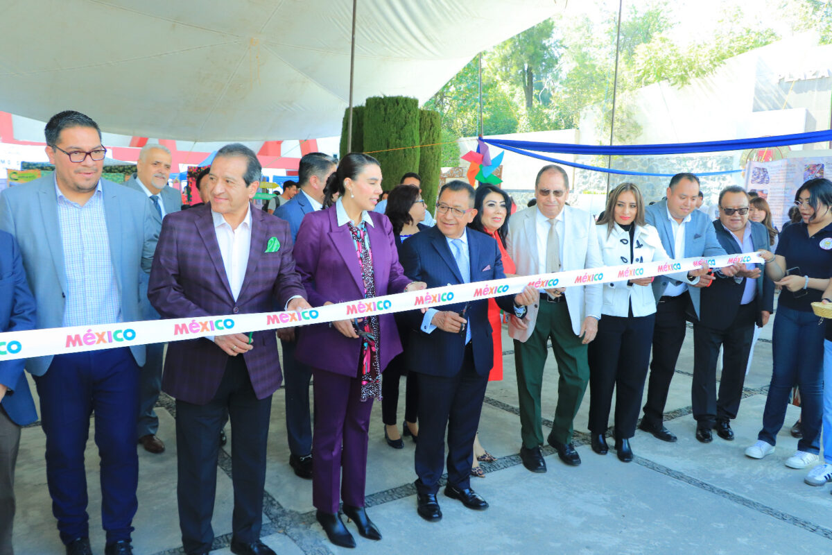 Rector de la UATx y Secretaria de Turismo Federal inauguraron  “Cuarta expo de turismo gastronómico nacional, región centro”