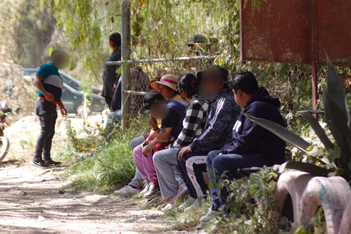 “Pepenadores” que laboran en el relleno sanitario Tonsil, ubicado en el municipio de Panotla