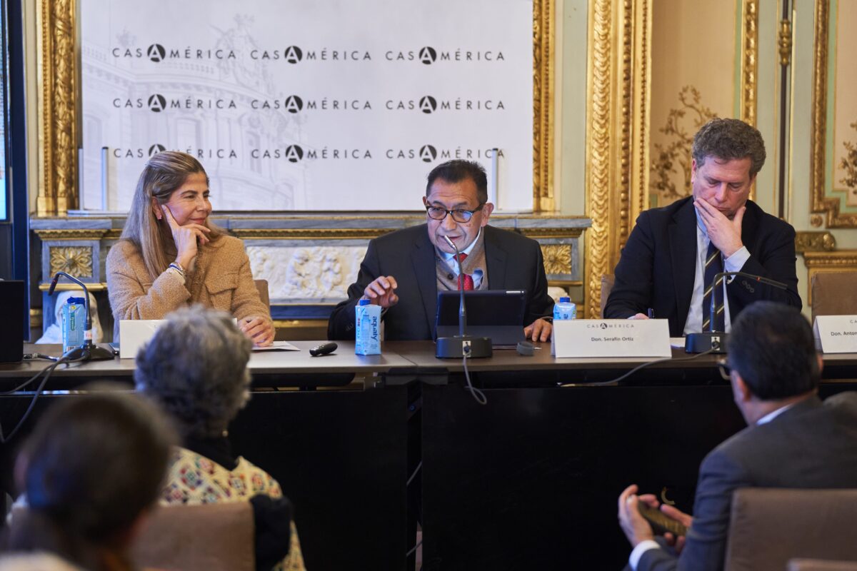 Rector de la UATx participó en Seminario “Tlaxcaltecas y españoles:  un encuentro que marcó la Historia (siglos XVI y XVII)”   