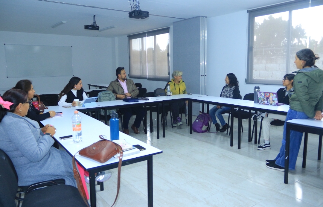 Ofrece el CIE-UATx educación continua con seminarios especializados