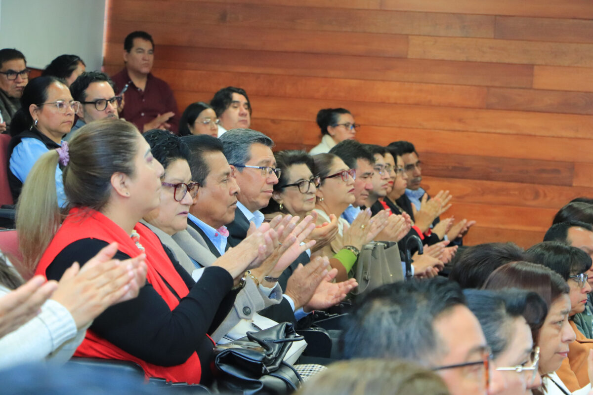 Fortalece la UATx el trabajo de sus investigadores