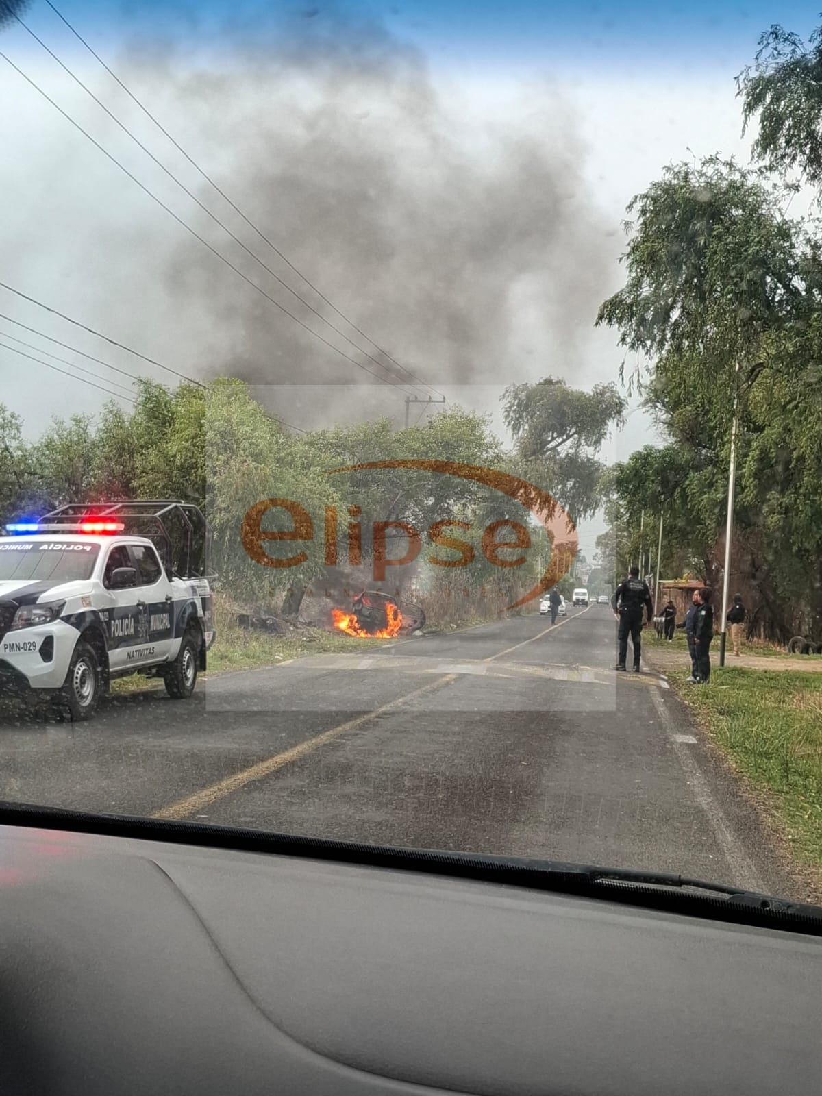 Incendian vehículo en límites de Tlaxcala y Puebla; presuntamente fue un acto intencional
