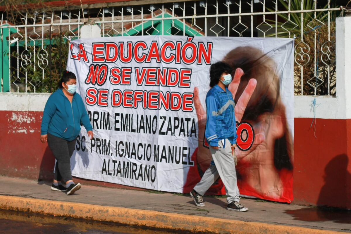 Se rehúsan a trasladar a sus hijos a la nueva sede