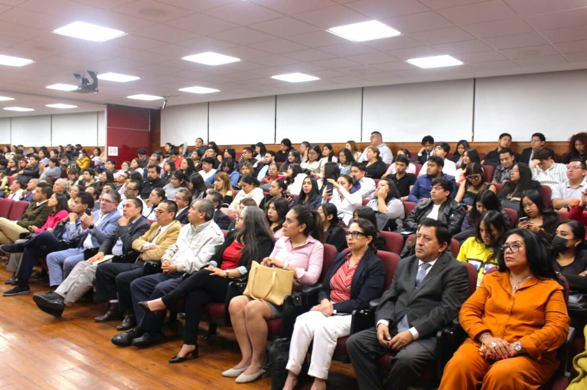 La argumentación jurídica, eje del quehacer administrativo,  legislativo y judicial: Rector de la UATx