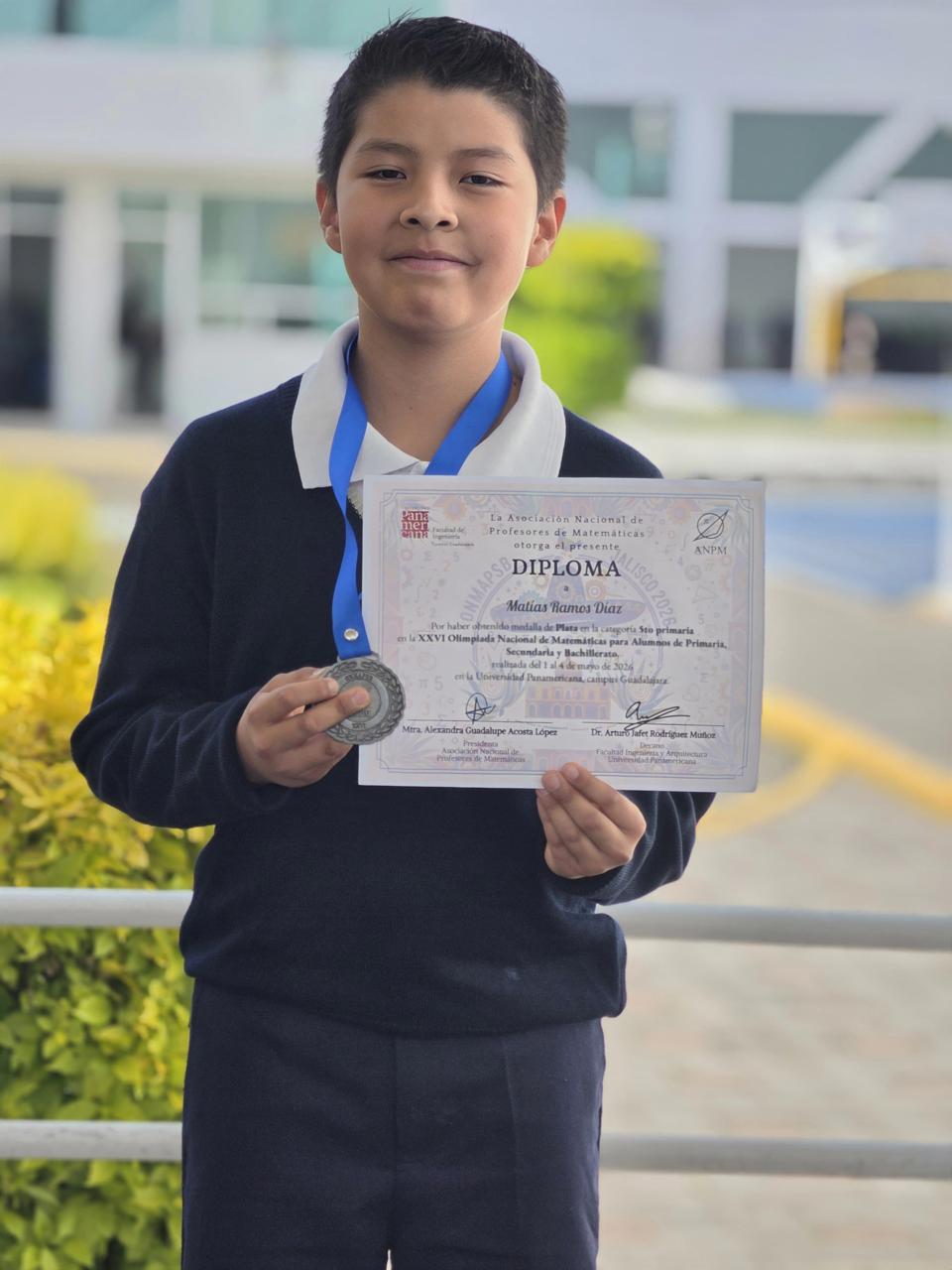 Jóvenes tlaxcaltecas ponen en alto al estado con medallas nacionales en matemáticas