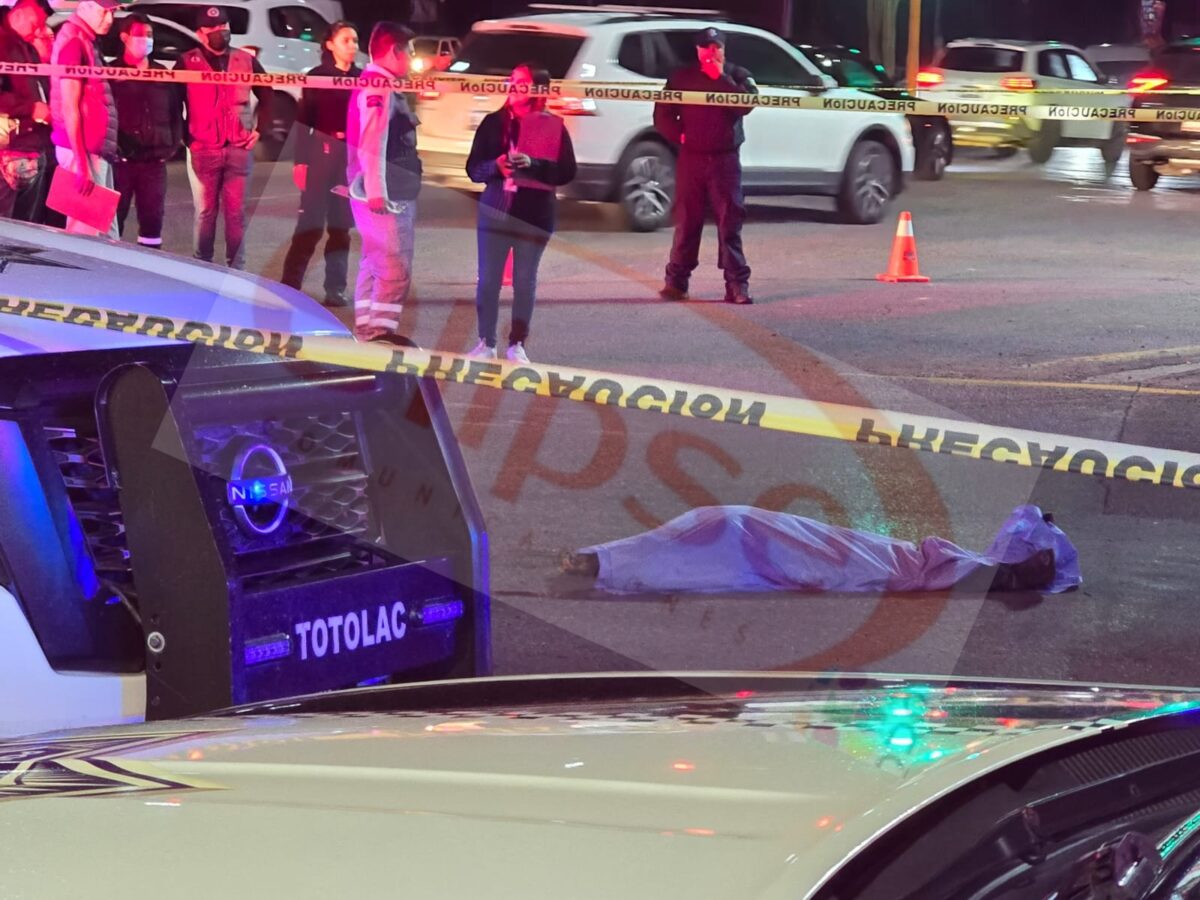 Arrollan y arrastran a hombre en el distribuidor vial El Trébol