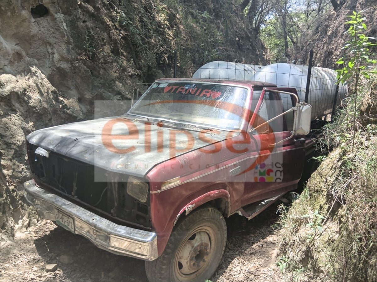 ¡Golpe al huachigas en Ixtacuixtla! Dejan abandonada camioneta con 20 mil litros de gas LP robado tras operativo de la SSC y Marina