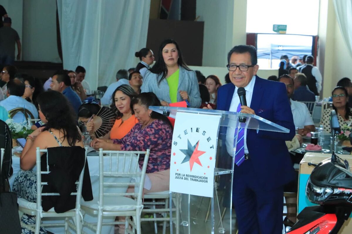 Personal del STEIESET es pieza clave en la misión educativa de la UATx: Rector