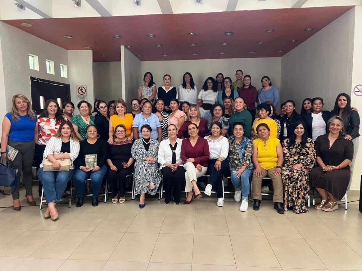 SURGE RED DE MUJERES EN APOYO AL TLAXCALTECA ÓSCAR FLORES JIMÉNEZ