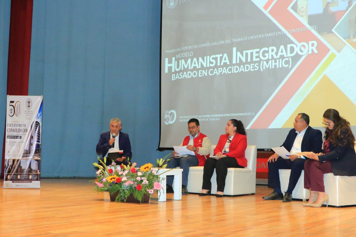 Consolidación significa avanzar hacia horizontes más ambiciosos: Una universidad que se reconozca como referente por su formación bajo el MHIC: Rector de la UATx