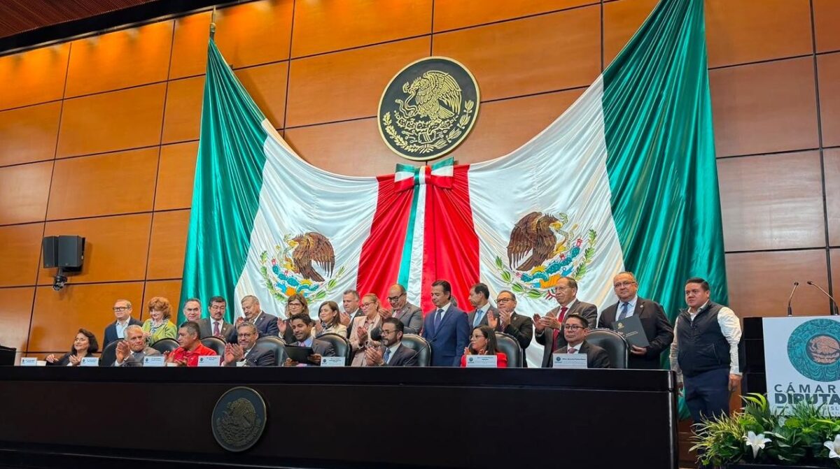 Participa Rector de la UATx en agenda nacional de fiscalización universitaria