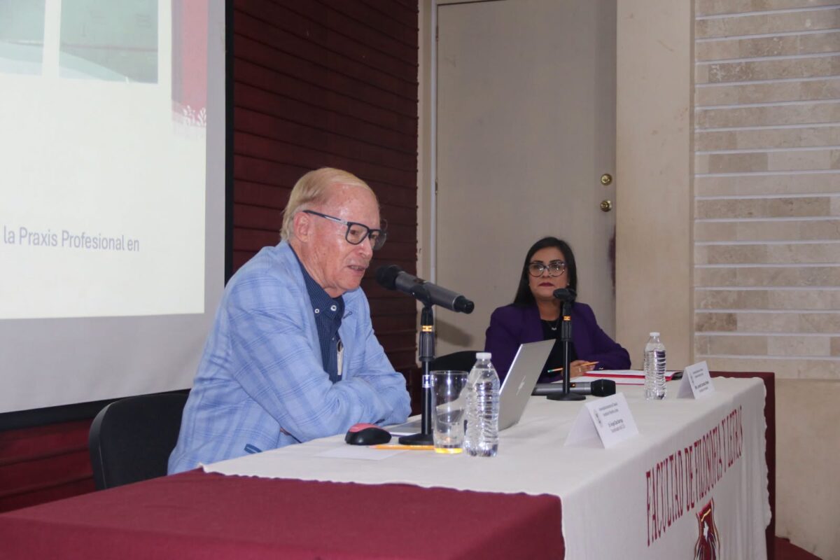 Destaca Ángel Díaz Barriga el sentido social  como eje de la formación universitaria que brinda la UATx