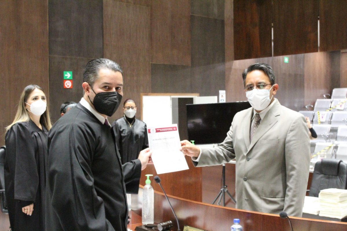 Héctor Maldonado Bonilla, tomó protesta al cargo de Juez Municipal de Yauhquemehcan, a Fernando Serrano Cabrera.