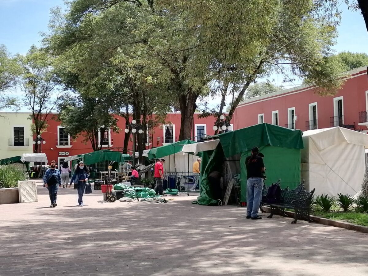 Autoriza Ayuntamiento de Tlaxcala regreso de artesanos a la Plaza Xicohténcatl en la próxima temporada vacacional 