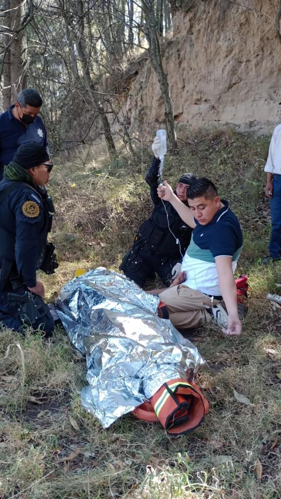 Atiende Grupo de Reacción Chiautempan caída de hombre en barranca de Tlalcuapan