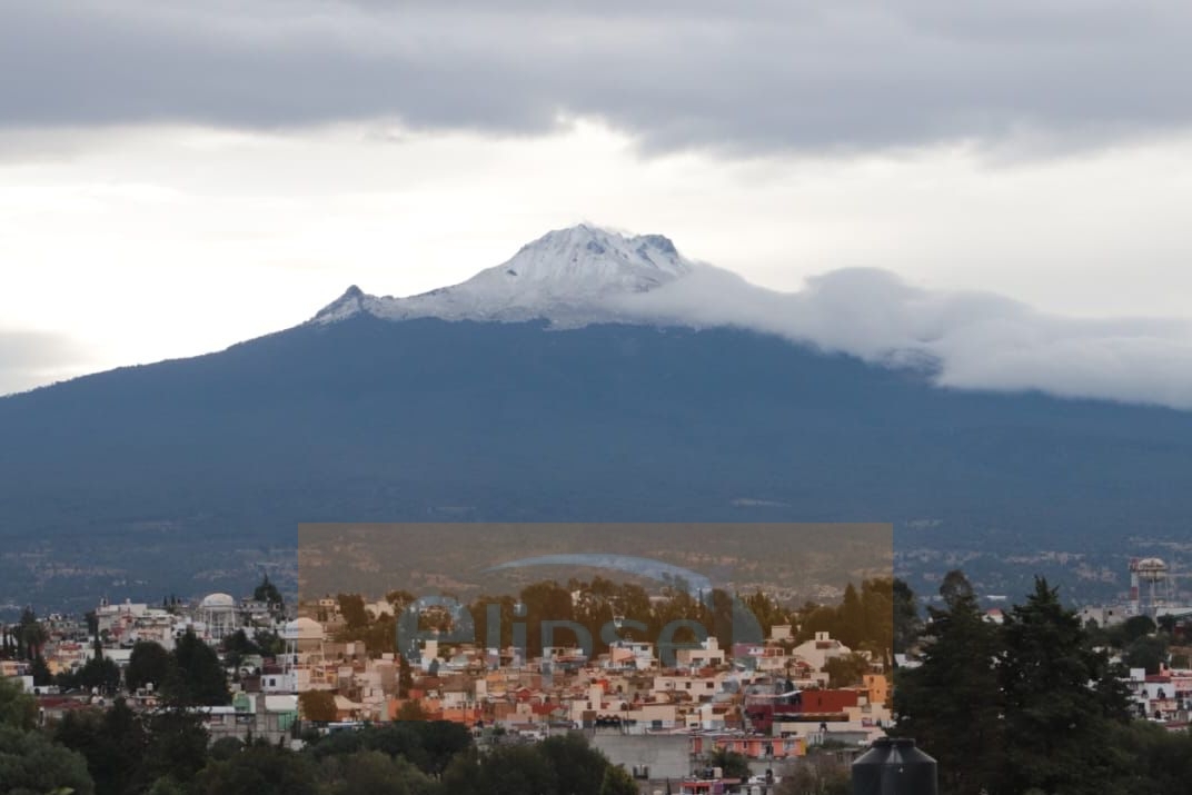 Vista del volcán Matlalcueyetl desde Ocotlan, Tlaxcala