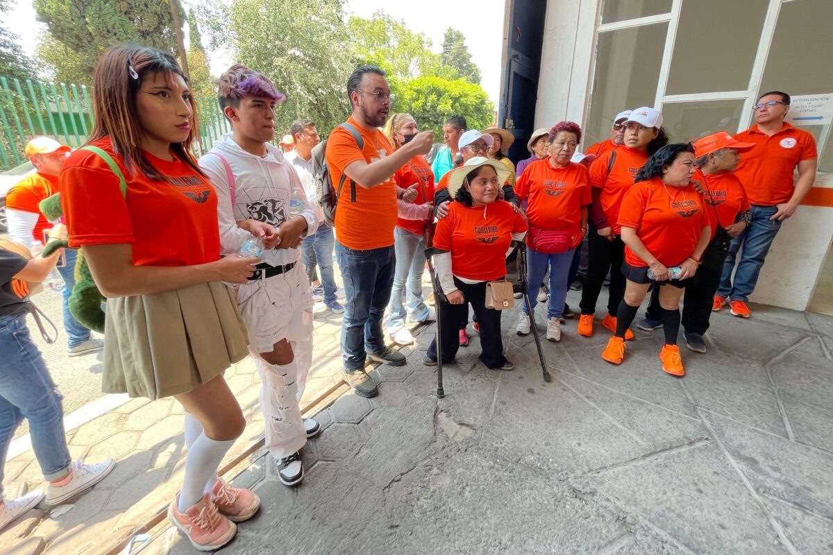 Partidarios de Enrique Cano, del municipio de San Pablo del Monte, Tlaxcala se manifestaron