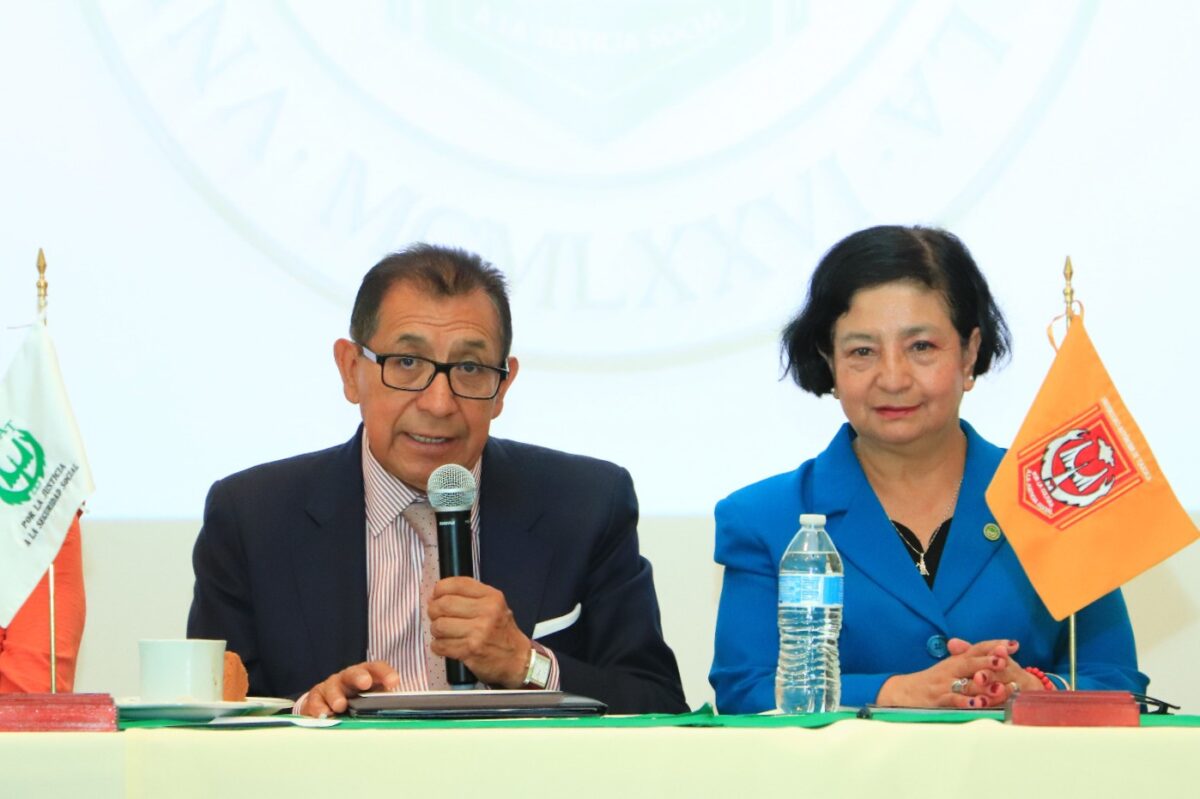 Avala Rector de la UATx compromiso y civilidad del STUAT   