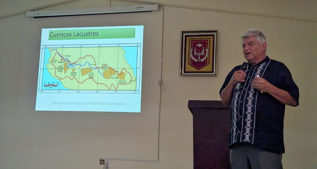 Organizó Agrobiología UATx la  ª      í