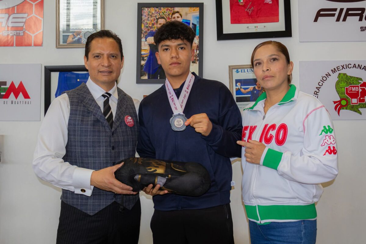 RECONOCE FIRE SPORTS A MEDALLISTAS TLAXCALTECAS