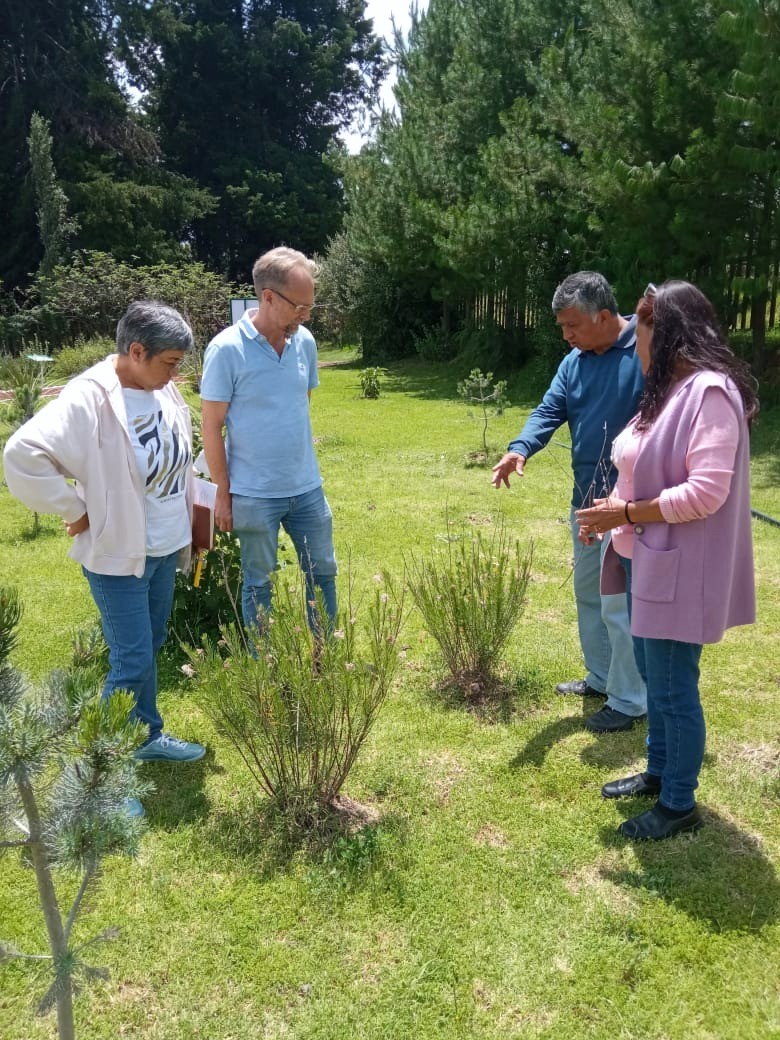 Investigadores UATx y estudiantes del COBAT  emprenden el Proyecto Monarca